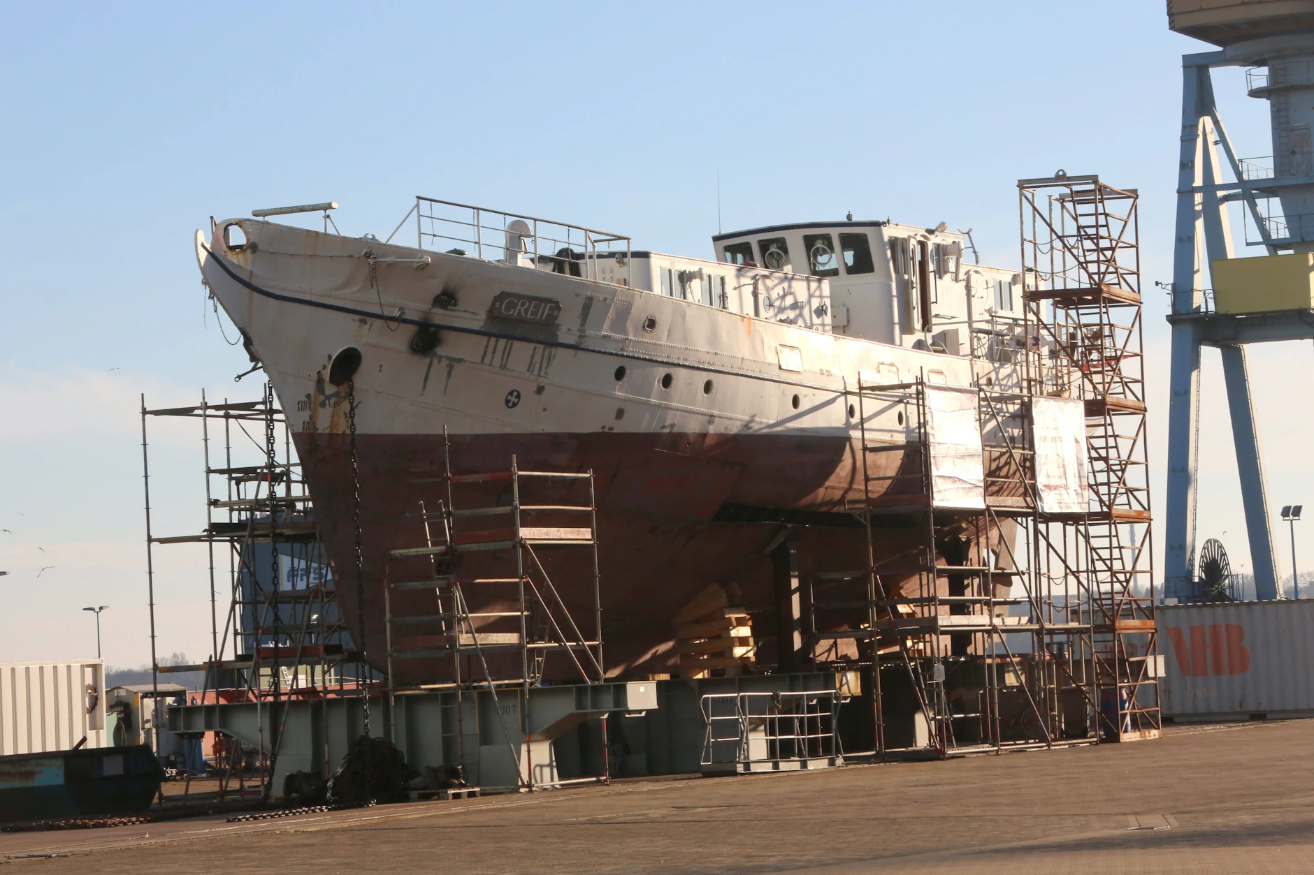 Wenn die Arbeiten am Schiff „Greif“ weiter planmäßig voranschreiten, soll es im kommenden Jahr wieder in See stechen.