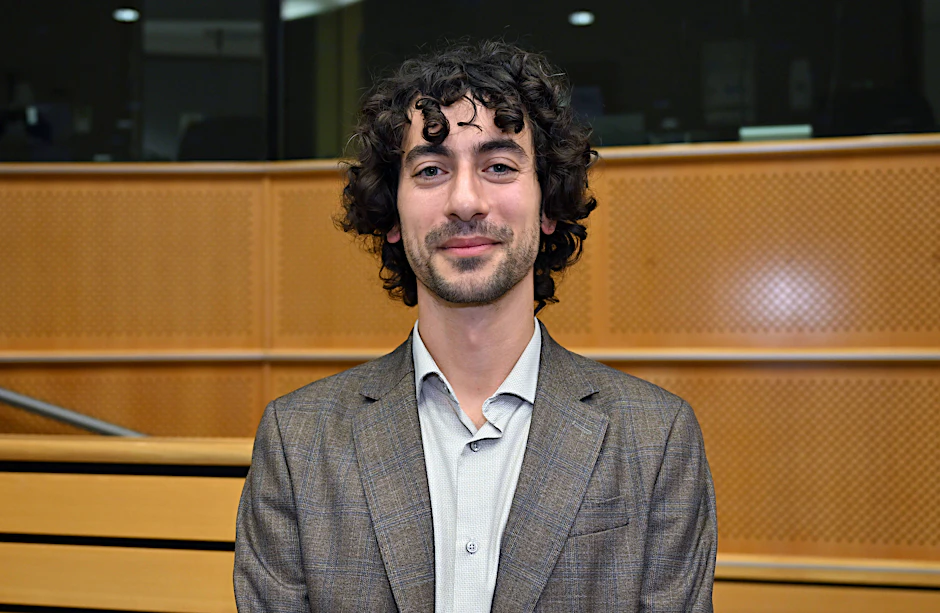 Der italienische Journalist Gabriele Nunziati wurde nach einer kritischen Frage zum Nahostkonflikt von seiner Nachrichtenagentur entlassen.