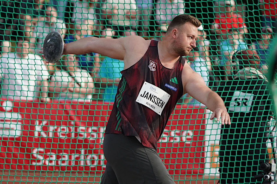 Internationales Pfingstsportfest&nbsp;Rehlingen: Henrik Janssen verbesserte seine persönliche Jahresbestweite auf 68,54 Meter.