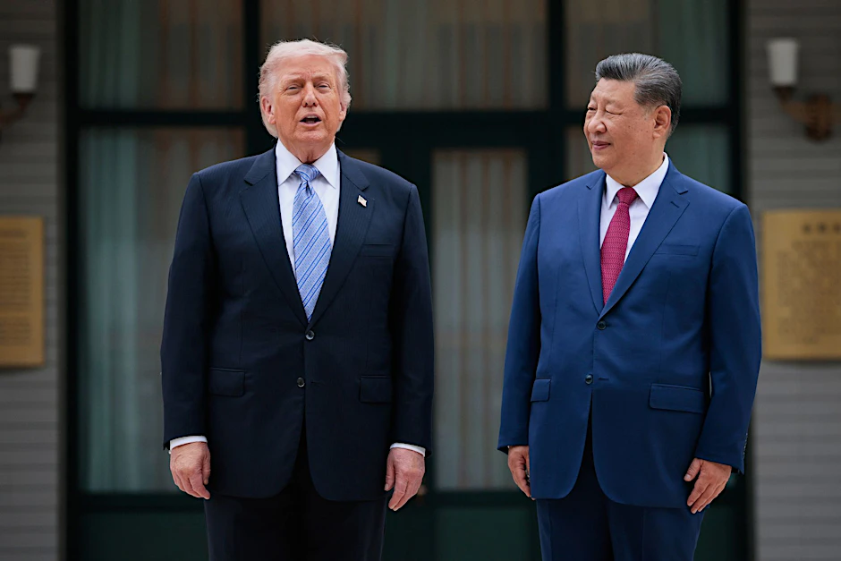 US-Präsident Donald Trump (l.) posiert für ein Foto mit dem chinesischen Präsidenten Xi Jinping während eines Besuchs im Zhongnanhai-Garten.