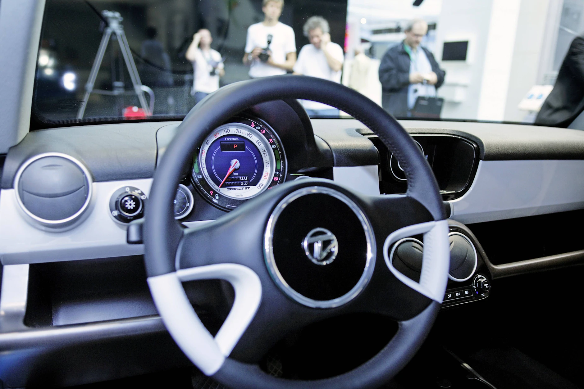 So sieht das Cockpit des E-Trabis Trabant NT aus.