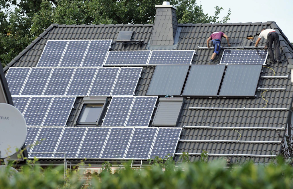 Bundesnetzagentur: Solaranlagen-Besitzer sollen künftig höhere Netzentgelte zahlen