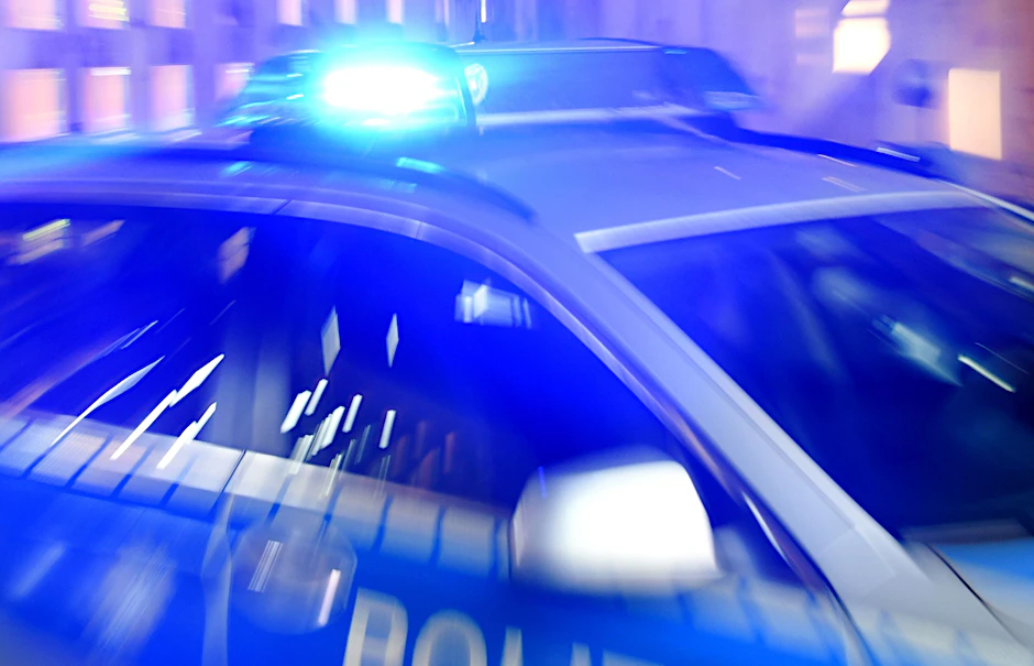 Als die eingesetzten Kräfte vor Ort eintrafen, habe sich die Gruppe zerstreut. (Symbolbild)