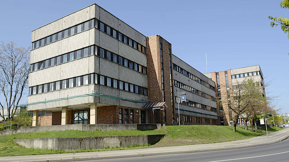Das Polizeigebäude in der&nbsp; Pablo-Picasso Strasse 2. Der Abschnitt 31 soll mit dem Abschitt 34 zusammen gelegt werden.