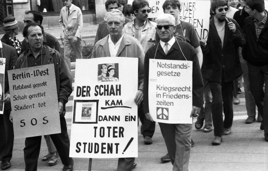 Was der Schah mit Benno Ohnesorg, Horst Mahler und Willy Brandt zu tun hat