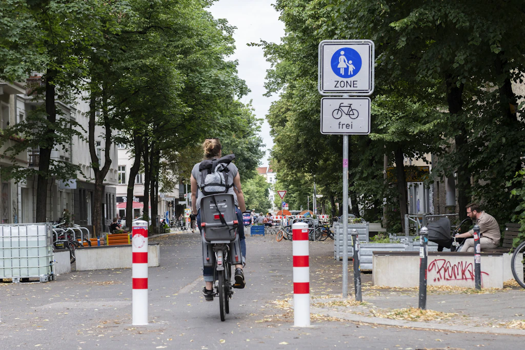 Anwohner in Rage: 1400 Menschen unterstützen Antrag gegen Poller in Friedrichshain