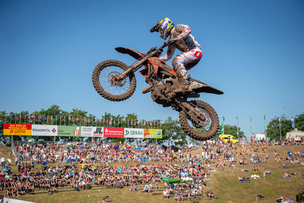 Talkessel Teutschenthal: Das riesige Motocross-Event bietet den Zuschauern tolle Sicht auf das Geschehen.