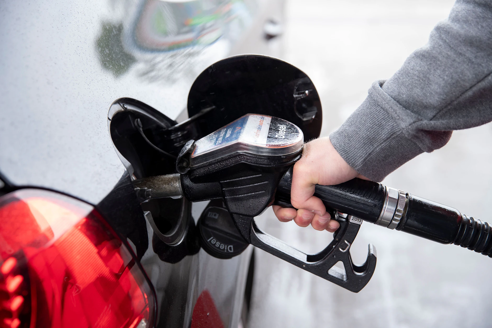 Tanken wird ab dem 1. Juli wieder deutlich teurer.