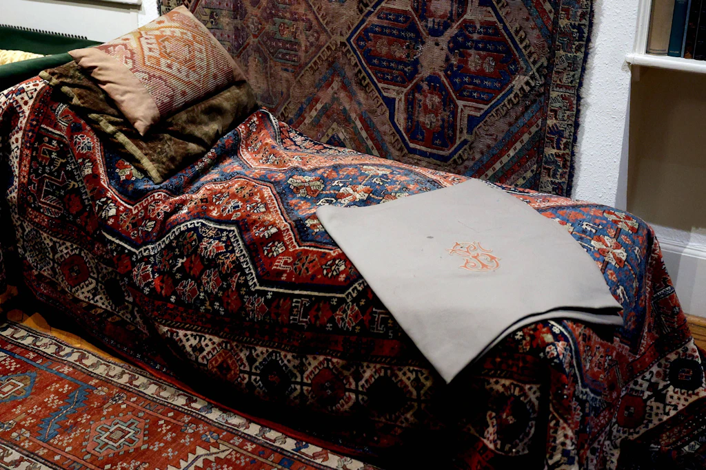 Sigmund Freud hatte auf seiner Couch, die im Freud-Museum in London ausgestellt ist, auch den einen oder anderen Narzissten liegen.