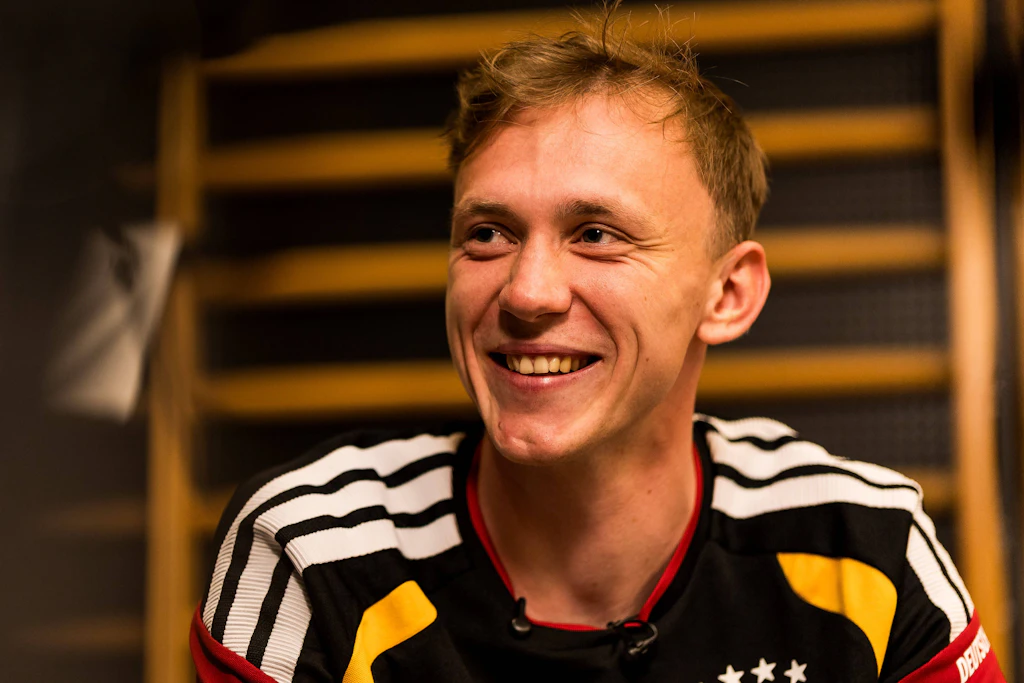 Das Lächeln: Wenn sein ehemaliger Trainer vom ESV Kirchmöser zuschaut, freut er sich vor allem über das Grinsen von Maximilian Beier.