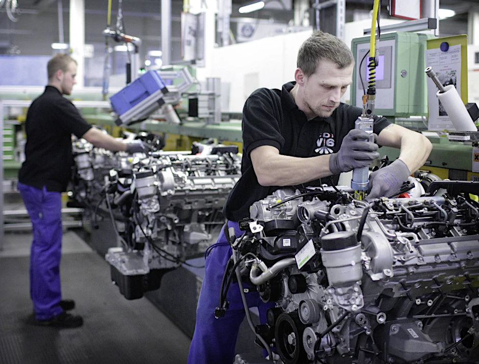 Die 75 Beschäftigten des Automobilzulieferers im sächsischen Oberlungswitz wird nun gekündigt, währen die westdeutschen Werke des Automobilzulieferers Plastic Manufacturing Group zumindest teilweise gerettet werden konnten.