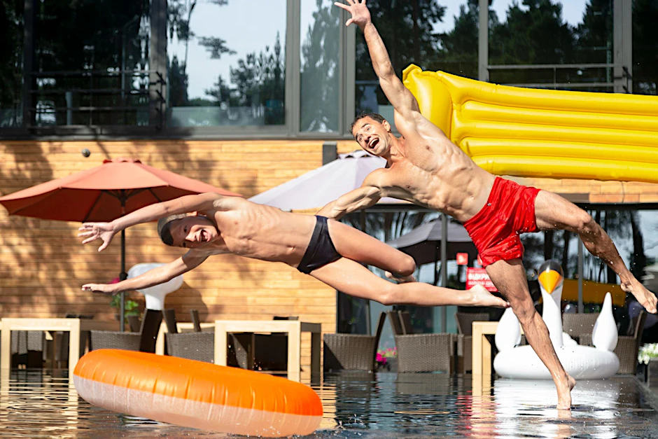 Das Freibad hat Ausländern im vergangenen Jahr den Zutritt verwehrt, weil es angeblich zu viel Unruhe durch französische Jugendliche gab. (Symbolbild)