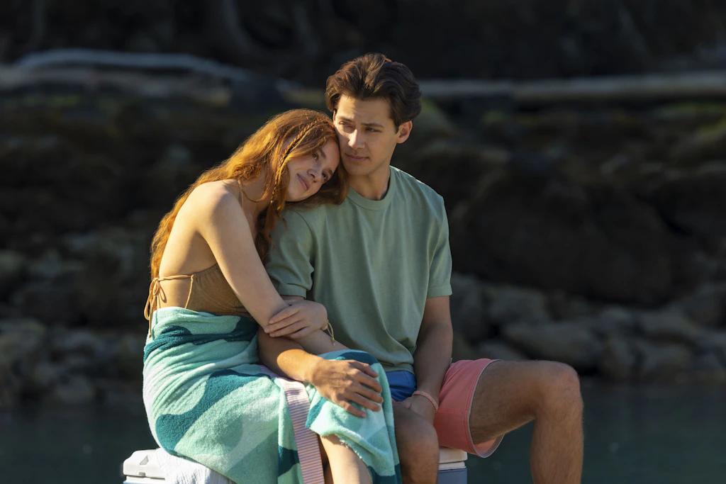 Sadie Soverall als Percy Fraser und Matt Cornett als Sam Florek