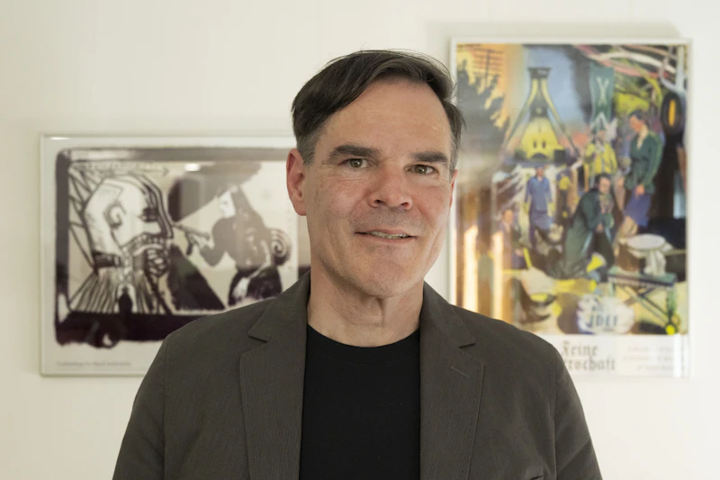 Künstlertreffen in Aschersleben: Uwe Tellkamp eröffnet Ausstellung von Neo Rauch und Jonathan Meese