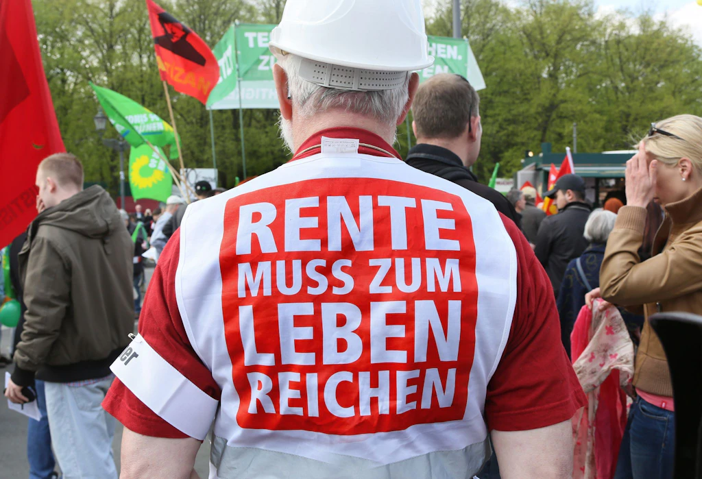 „Skandalöser Rückstand“: Neue Zahlen zeigen, wie viel Ost-Rente Sie weniger kriegen