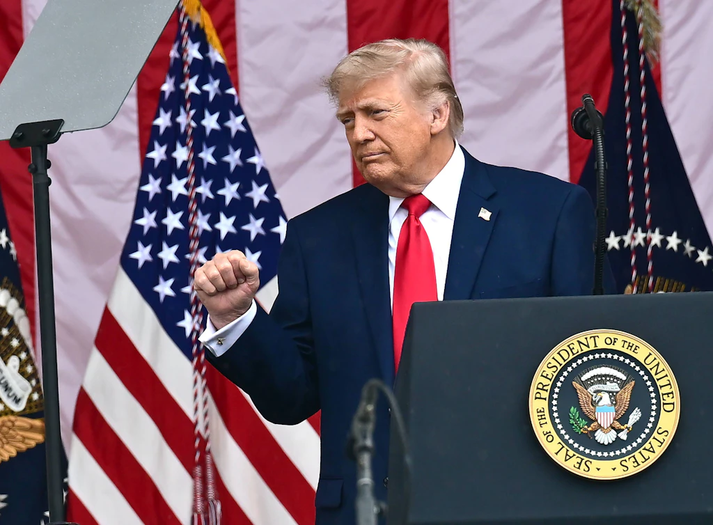 Verhandlungen zwischen USA und Iran: Trump pocht auf "rote Linien", Einigung über Waffenruhe bleibt aus
