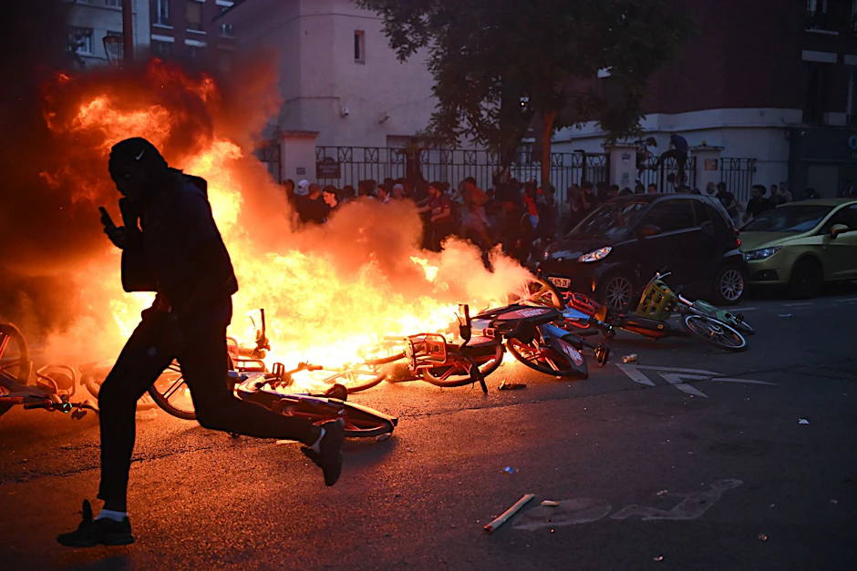 Nach dem Champions-League-Finale kam es am Samstagabend in Paris zu Ausschreitungen.