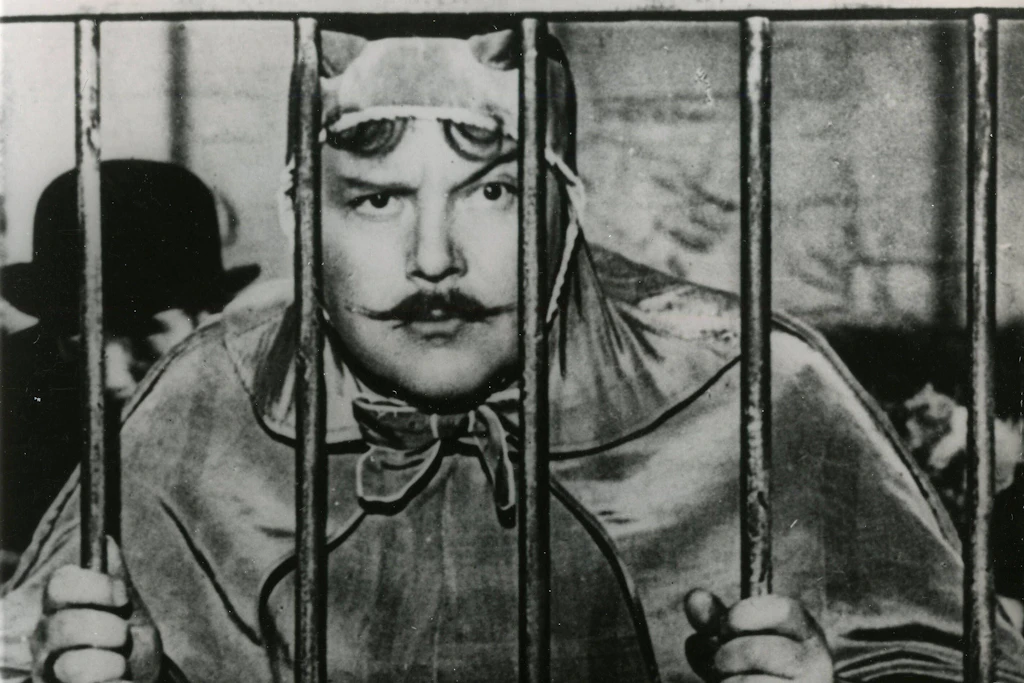 Will Dohm in „Die Fledermaus“ von 1946: In dieser Komödie übernahm er die Rolle des Theaterdirektors Michael Falke, der nach einer Karnevalsnacht als Fledermaus verkleidet im Gefängnis landet.
