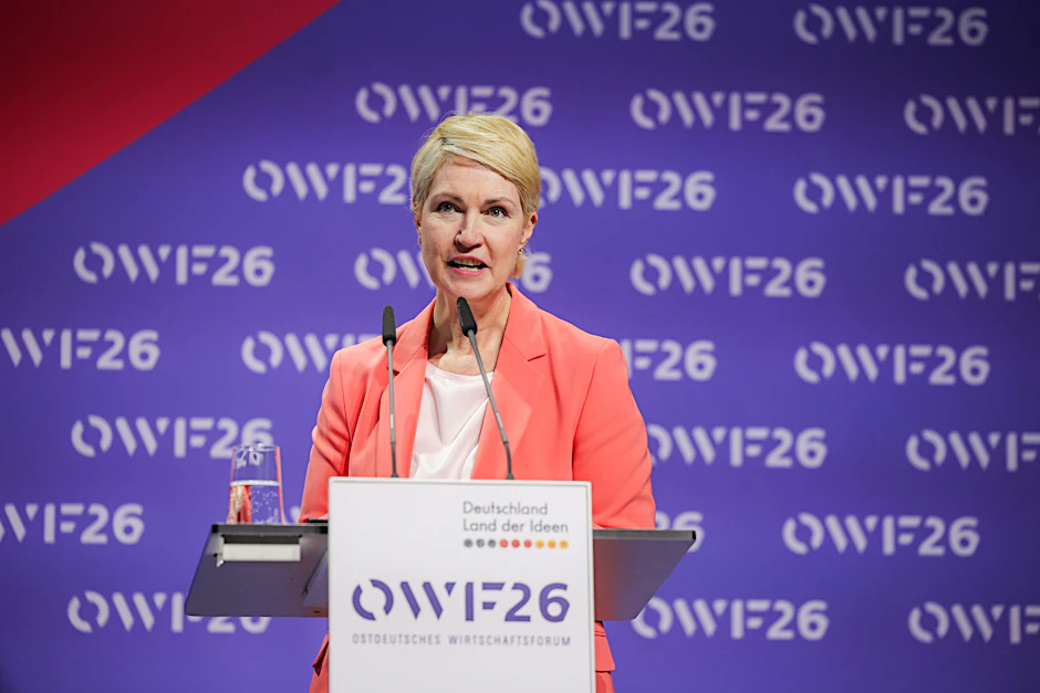 Auf dem Ostdeutschen Wirtschaftsforum in brandenburgischen Bad Saarow am Scharmützelsee diskutieren Wirtschaft, Wissenschaft und Politik - darunter auch Manuela Schwesig, Ministerpräsidentin von Mecklenburg-Vorpommern.