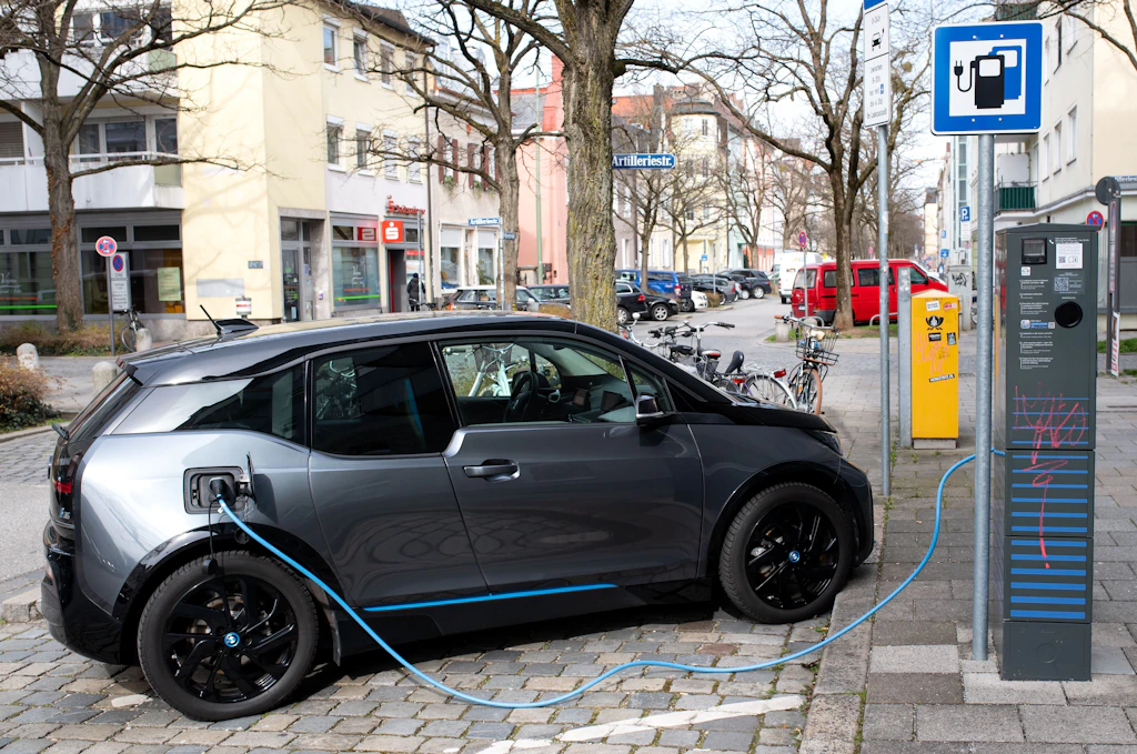 Autoexperte warnt vor E-Auto-Zwang der EU: „Wir beschädigen den Neuwagenmarkt“