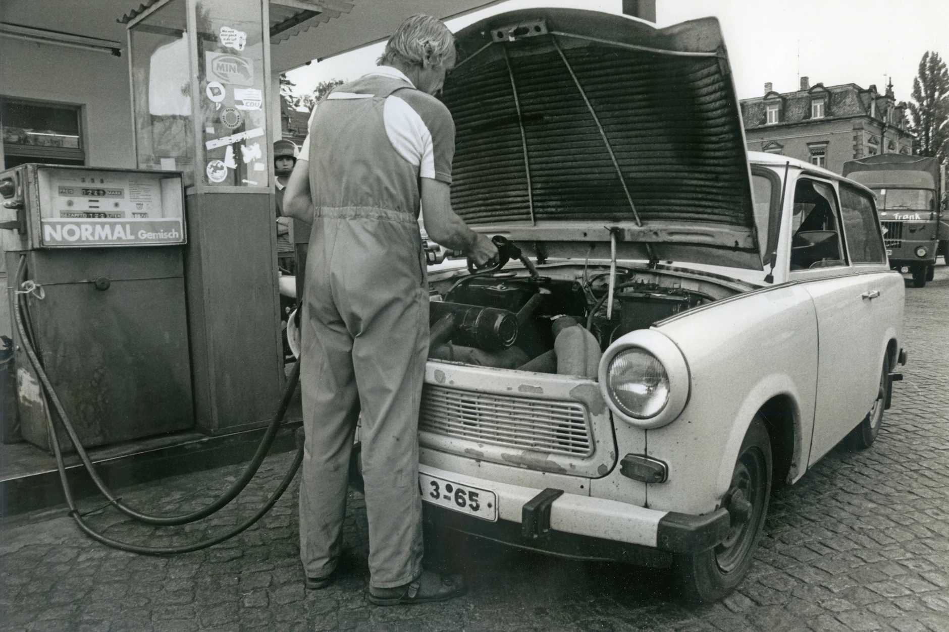 Das Benzin für den Trabant 601 kostete 1,50 DDR-Mark an den Minol-Tankstellen.