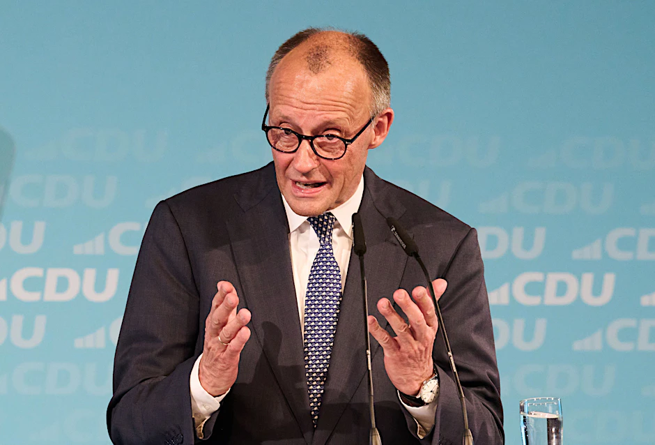 Friedrich Merz (CDU) wurde in den Kommentaren unter einem Facebook-Beitrag als „Lügenfritz“ bezeichnet.
