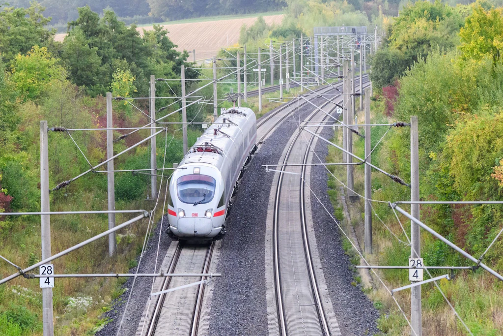 Strecke Berlin–Hamburg wieder offen: Am ersten Morgen ist fast jeder Zug verspätet