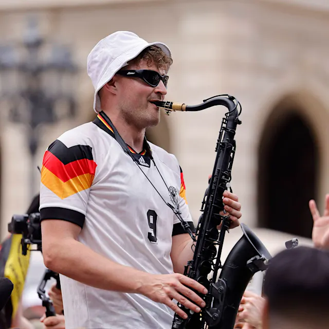 André brachte die Fanmeilen zum Beben: EM-Saxophonist plant Comeback zur WM