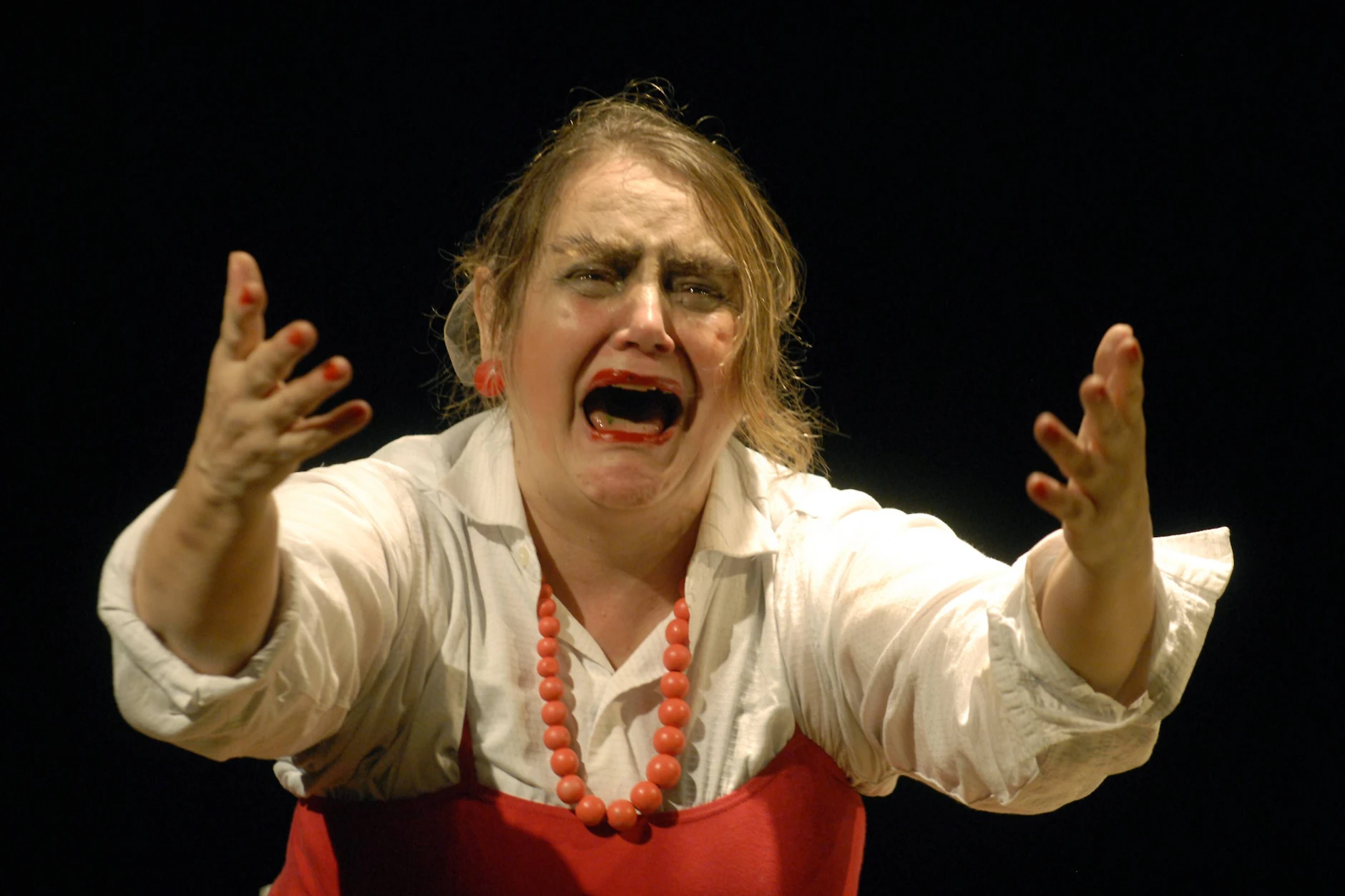Swetlana Schönfeld in "Jacke wie Hose" im Berliner Ensemble.