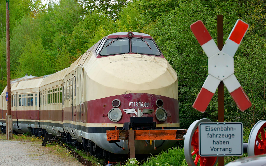„DDR-ICE“ SVT Görlitz rollt als „Glühwein-Express“ wieder über Berlin nach Usedom