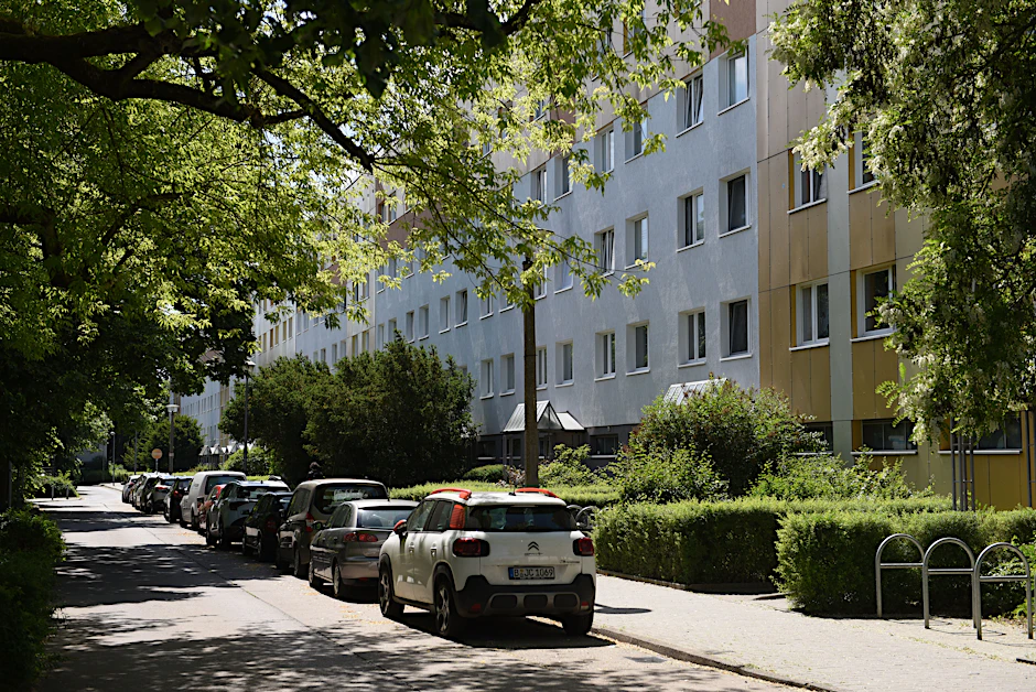 Die Gegend rund um die Karower Chaussee (Buch/Pankow) gehört zu den ärmsten Kiezen Berlins.