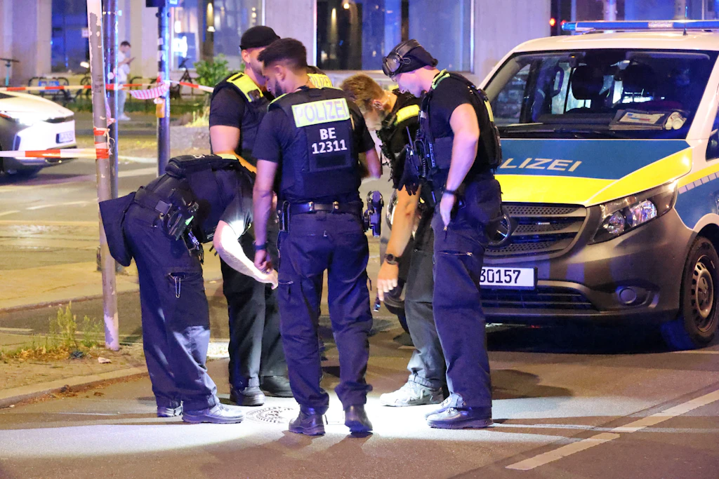Flinte, Revolver und Kalaschnikow: Berlins Unterwelt ist bewaffnet bis an die Zähne