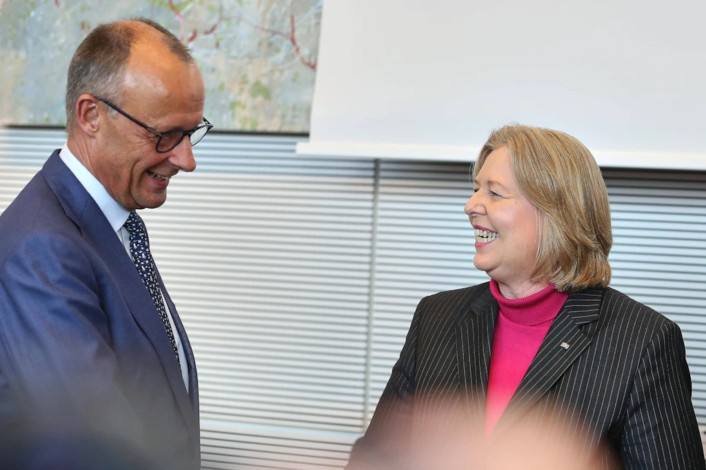 Kanzler Friedrich Merz (CDU) und Bundesministerin für Arbeit und Soziales Bärbel Bas (SPD): planwirtschaftliche Denkfehler