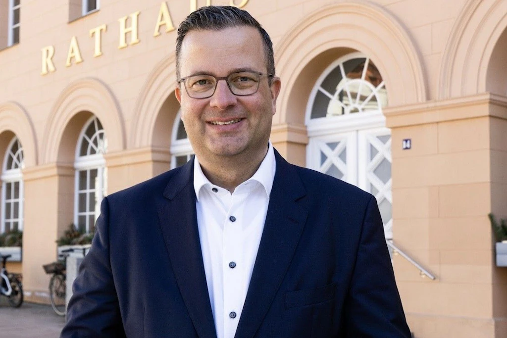 Vom Landtag ins Schweriner Rathaus: CDU-Politiker Sebastian Ehlers gewann im April die Oberbürgermeister-Stichwahl mit 54 Prozent.