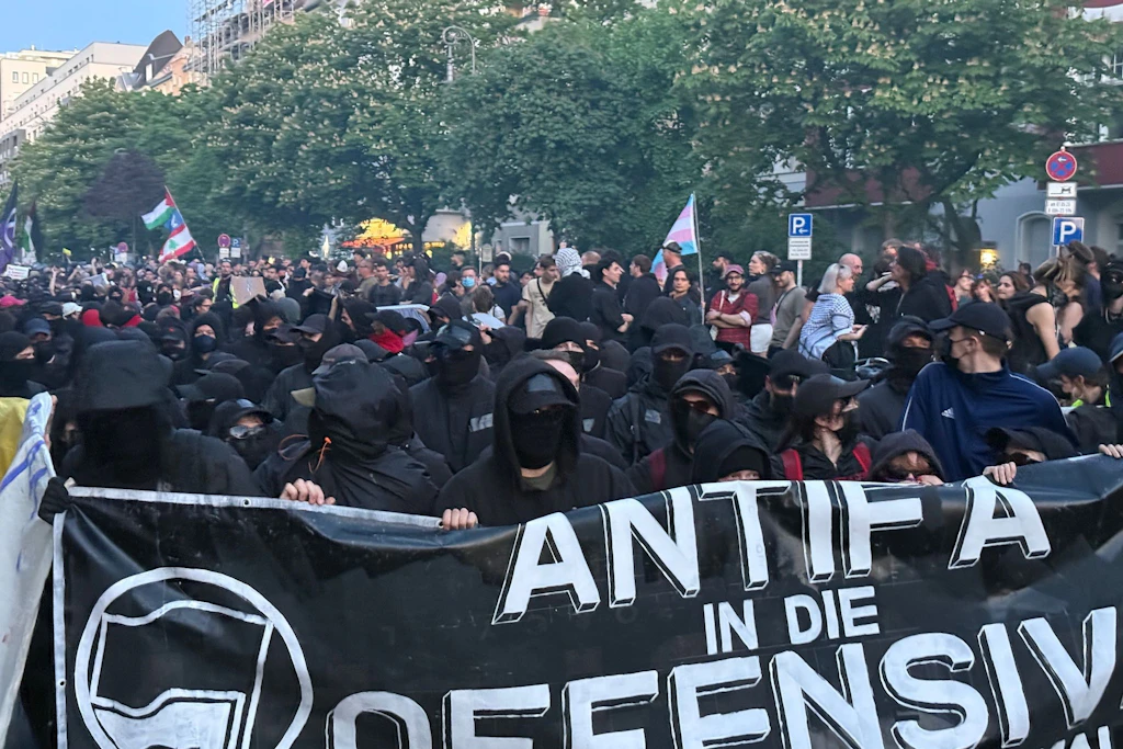 Auch beim Linksextremismus in Berlin sieht der Verfassungschutz Zulauf und mehr Gewaltbereitschaft. (Archivbild)
