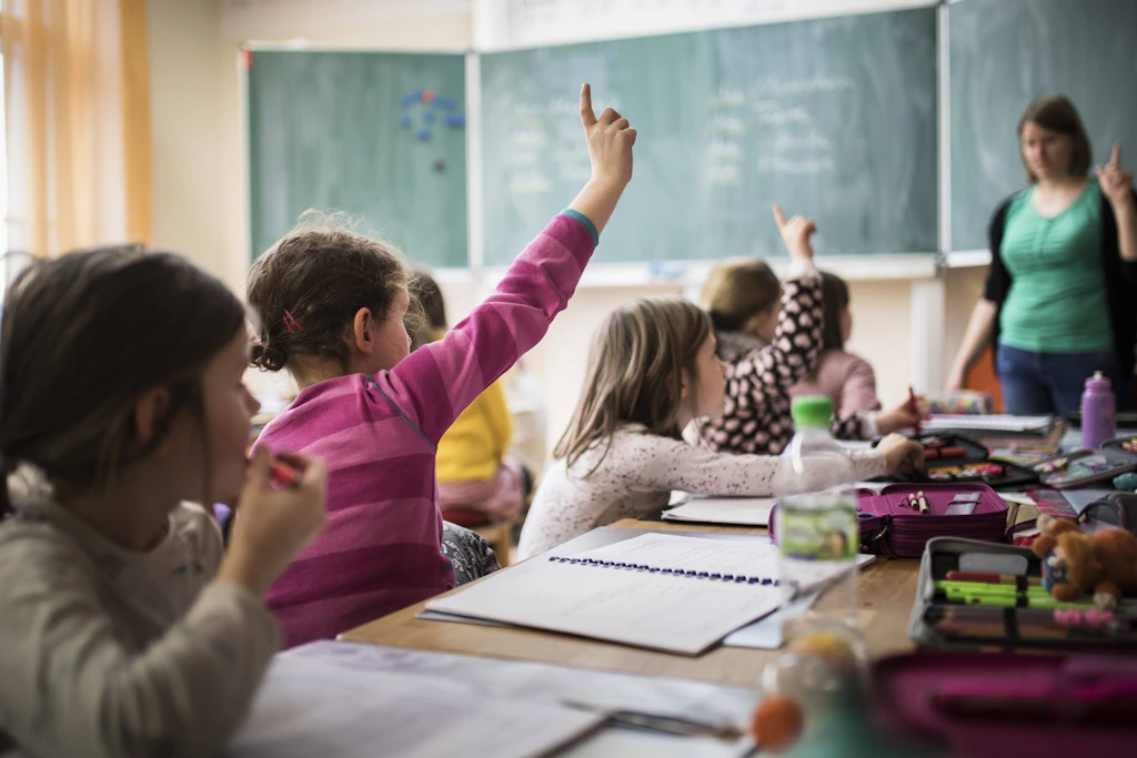 Viel Geld allein schafft noch keine gute Bildung. Entscheidend ist, ob die Schule den Mut hat, Leistung klar einzufordern.