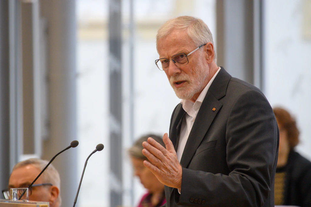 Die Kulturförderung im Land wächst – Kulturstaatsminister Rainer Robra zieht Bilanz der vergangenen Jahre. Rund 70 Kulturschaffende diskutierten dabei über Bilanz und Perspektiven der Kulturpolitik.