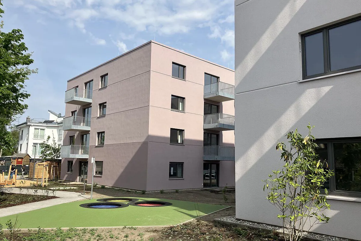 Bis zum Spätsommer will die Howoge in Altglienicke 263 Wohnungen fertigstellen.