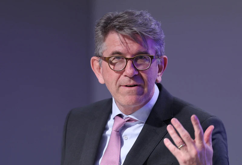 Rechtswidrig? Weimer soll Presseanfragen an sein früheres Un