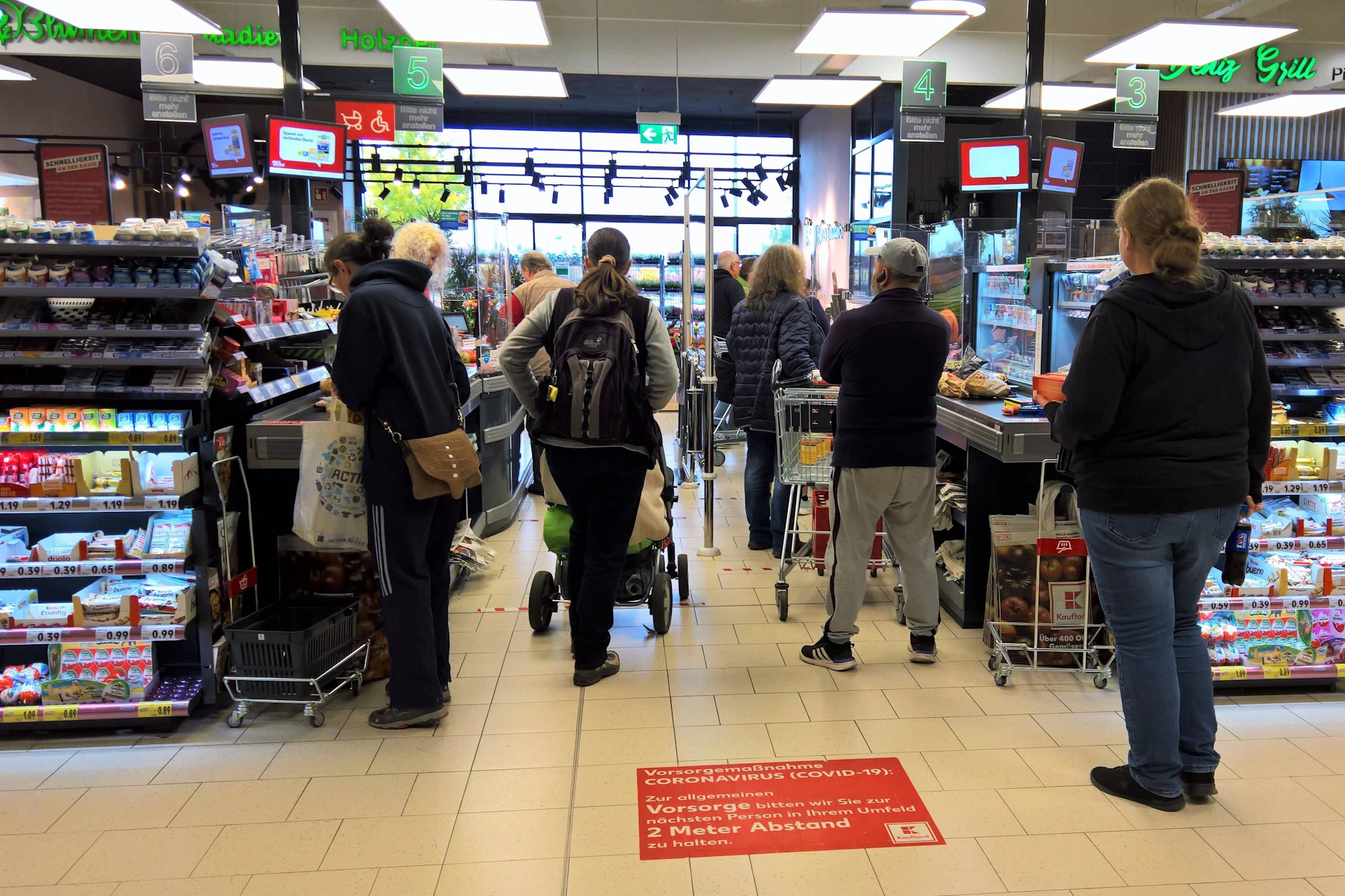 Besonders beliebt sind Kaufland-Märkte, wo man in der Regel nicht lange an der Kasse anstehen muss.