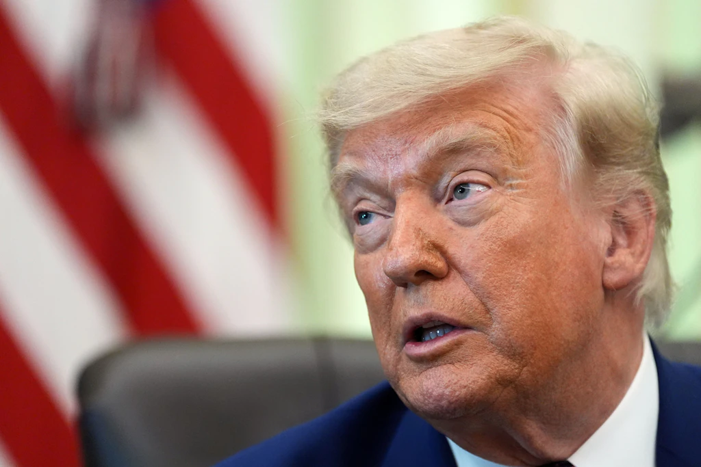 US-Präsident Donald Trump kündigt die Unterzeichnung des USA-Iran-Deals an.