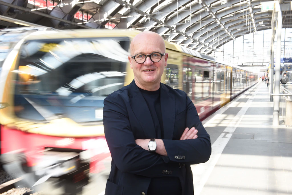 Heiko Büttner ist seit April 2026 Vorsitzender der Geschäftsführung der S-Bahn Berlin GmbH. Zuvor war der gebürtige Nordbayer Chef der Münchner S-Bahn.
