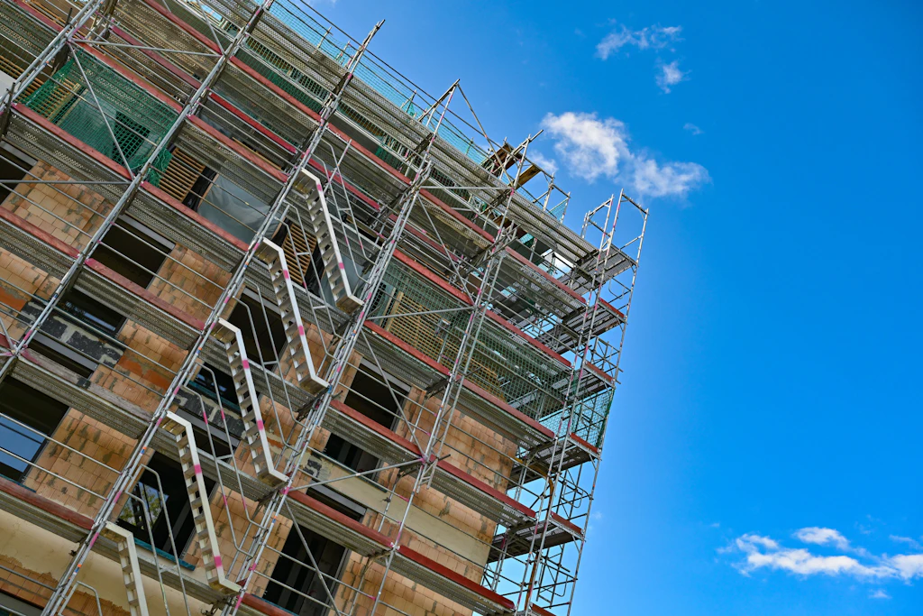Der Wohnungsmarkt in Deutschland ist in Schieflage. Rund 1,4 Millionen Wohnungen fehlen. Doch es wird zu wenig gebaut. Es gibt viele Vorschläge aus der Politik, aber keine gemeinsame Lösung.