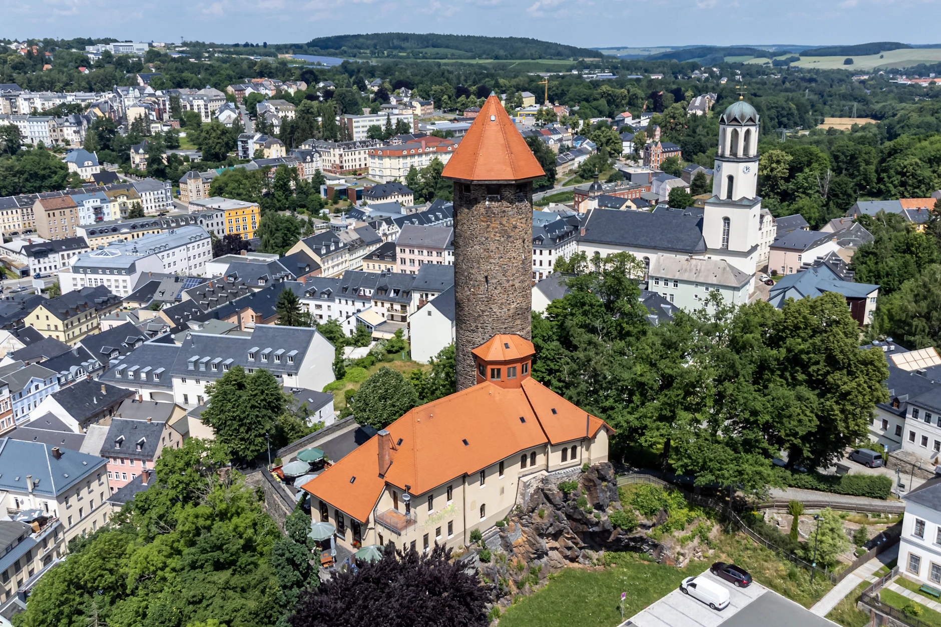 Regina Zindler kam aus dem Städtchen Auerbach im Vogtland, schaffte es von hier mit ihrem Maschendrahtzaun zur TV-Legende.