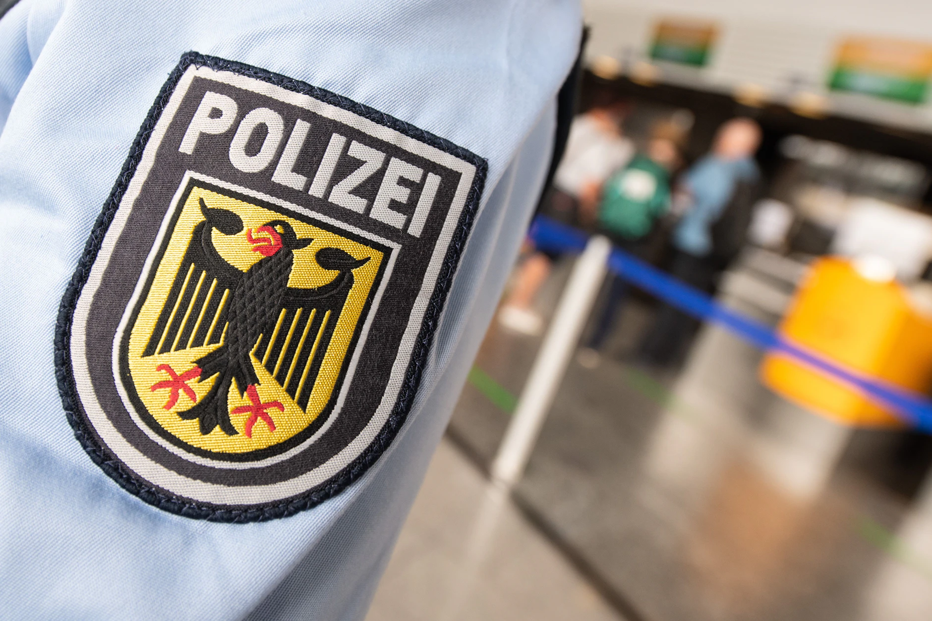 Opa‑Dealer (82) reist in Rostock ein – und kassiert 687 Tage Knast