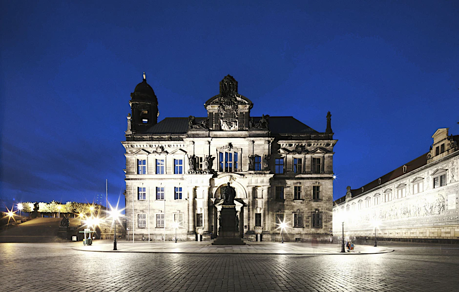 Das sächsische Landesamt für Denkmalpflege hat seinen Sitz am Dresdner Schloßplatz. 