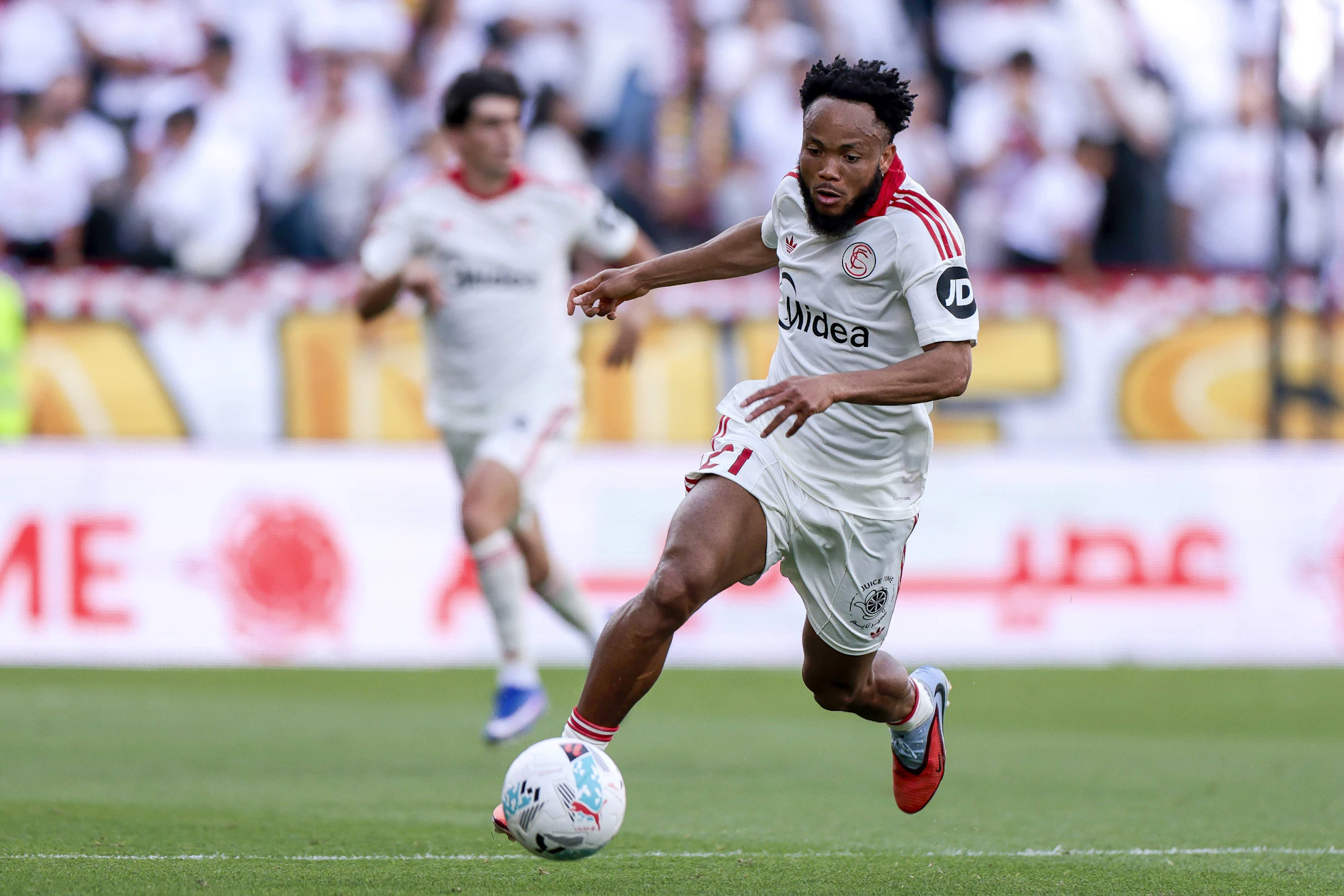 Ex-Herthaner Chidera Ejuke spielte zwei Jahre beim FC Sevilla. Jetzt hat Bayer Leverkusen ein Auge auf den Flügelstürmer aus Nigeria geworfen.