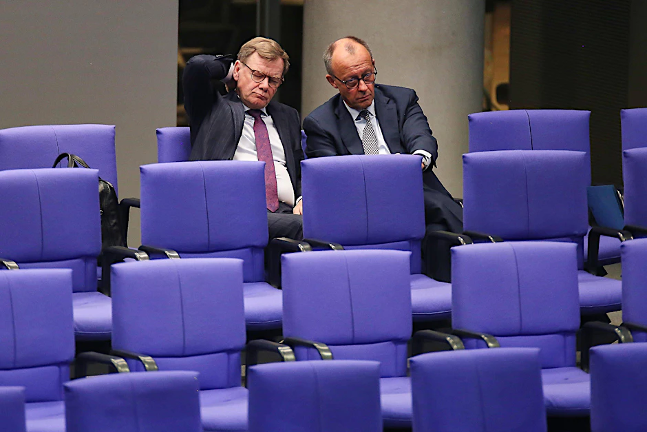 Heftige Niederlage: Außenminister Johann Wadephul und Bundeskanzler Friedrich Merz