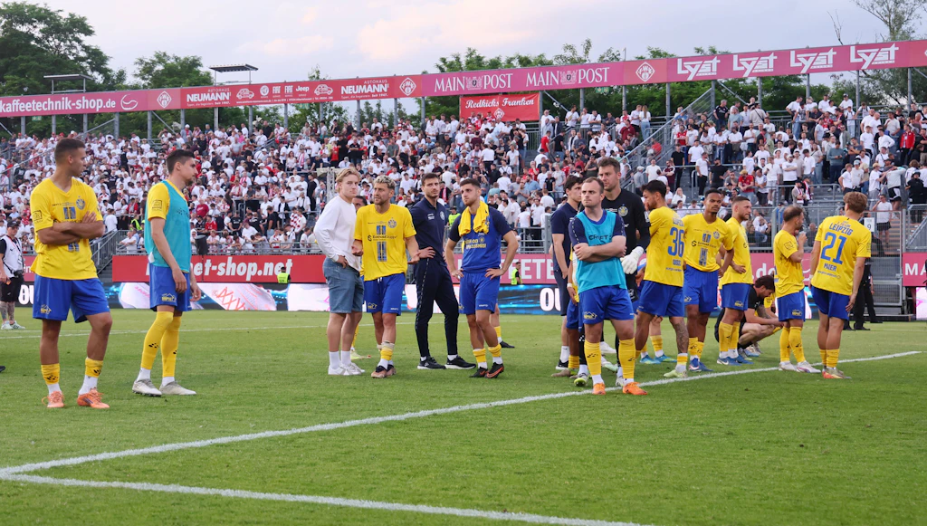 Nach verlorener Relegation: Der 1. FC Lok Leipzig verpasst den Aufstieg in Liga drei zum dritten Mal.