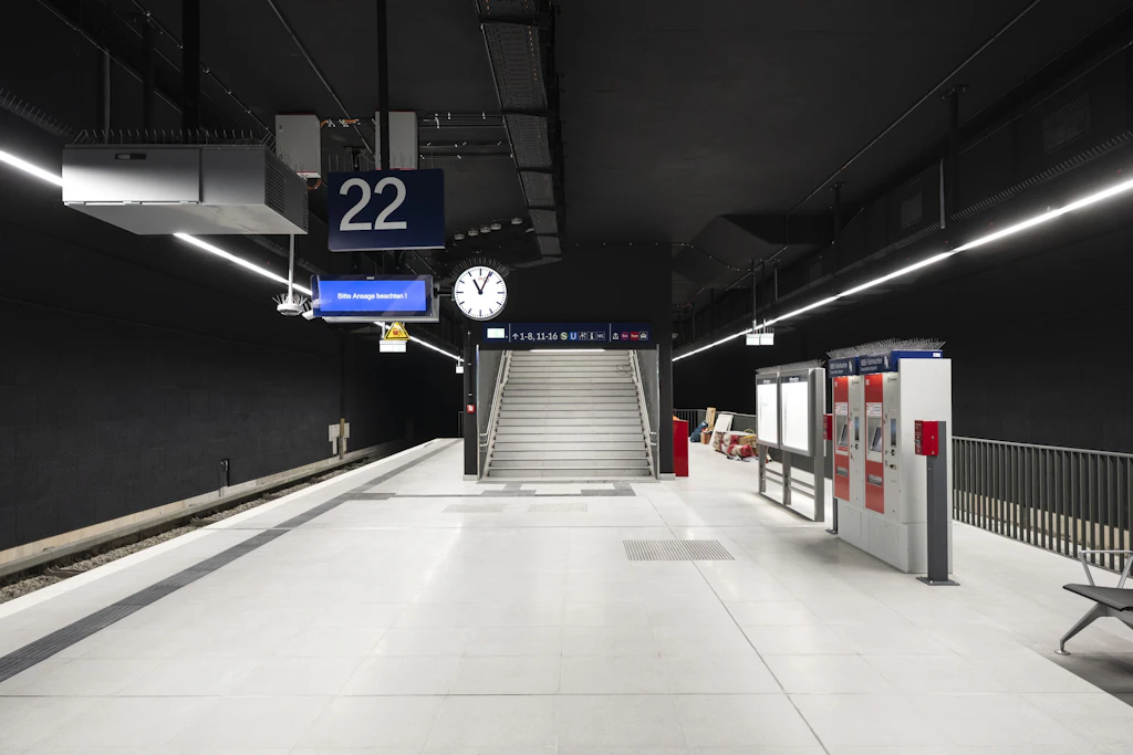 Noch ist der Bahnsteig der S15 am Berliner Hauptbahnhof menschenleer. Das ändert sich ab 15. Juni.